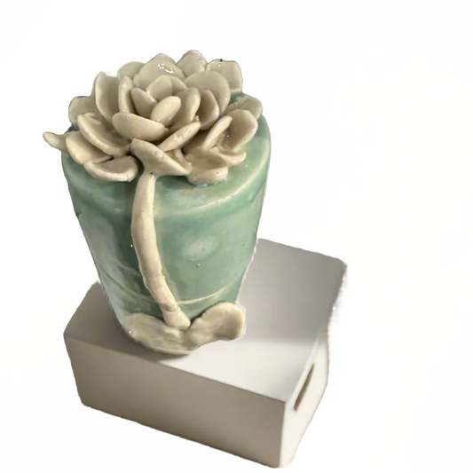 Green celadon and porcelain box
