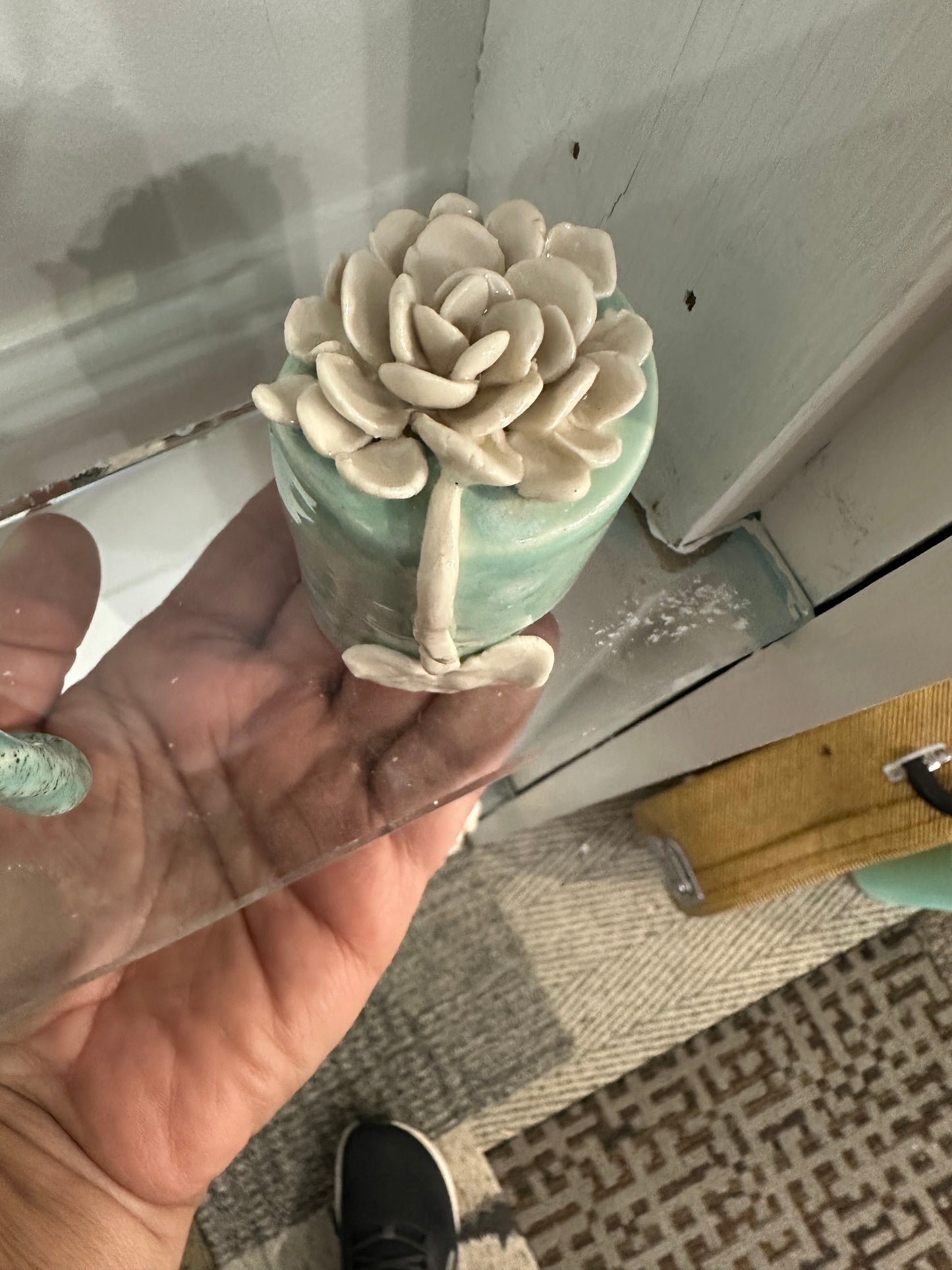 Green celadon and porcelain box